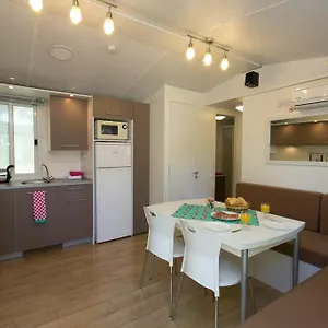 https://vacanceselect-mobil-homes-camping-la-torre-del-sol.catalonia-hotels.com